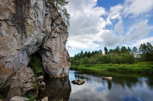 «Легенды Сергинских пещер»
сплав по реке Серга + экскурсия в Оленьих ручьях